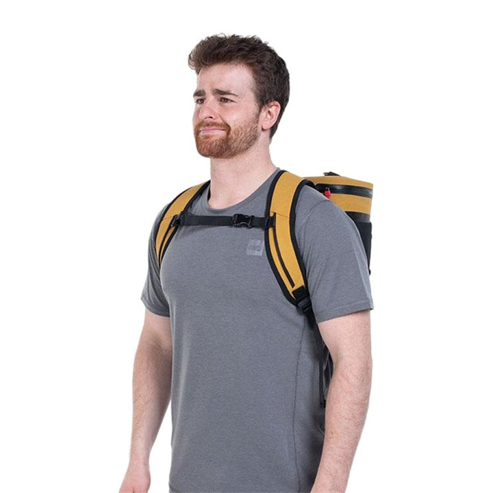 Red Original 15L COOLBAG Backpack - wasserd. Rucksack - gold